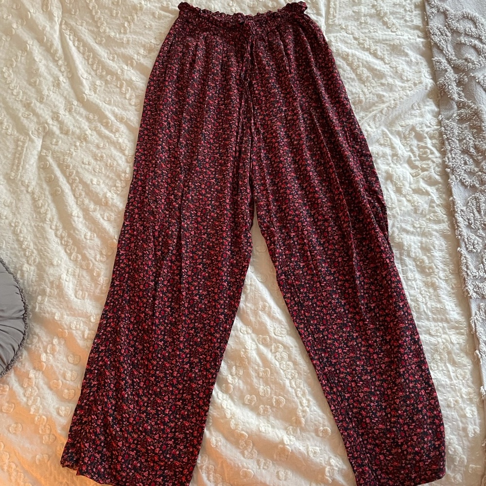 American Eagle Flowy Pants